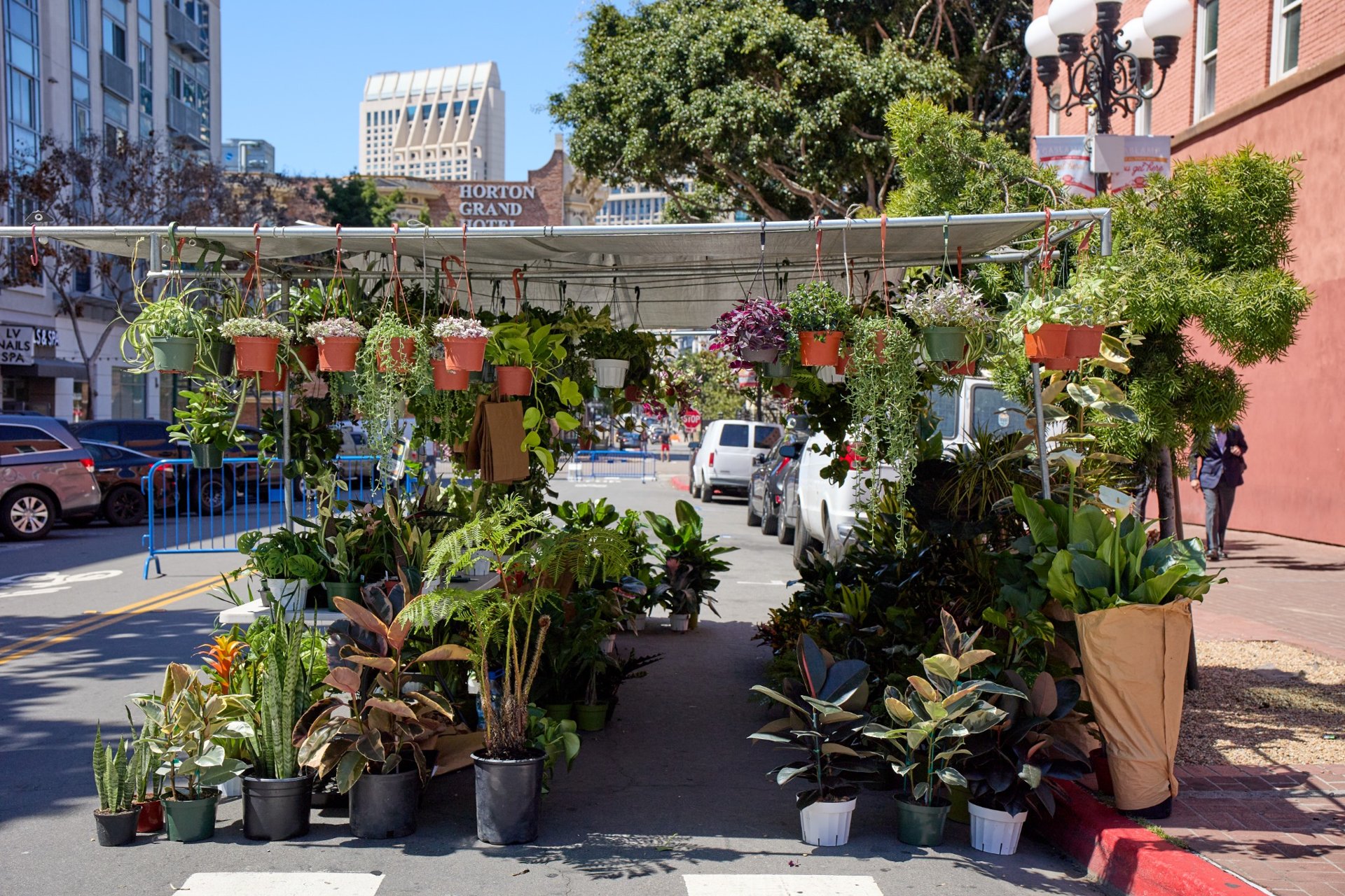 downtown san diego gaslamp quarter sunday gaslamp artisan market