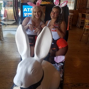 Hooters girls with SD Rabbit